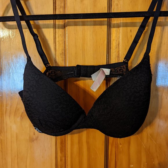 Victoria's Secret PINK Push Up - Picture 1 of 9